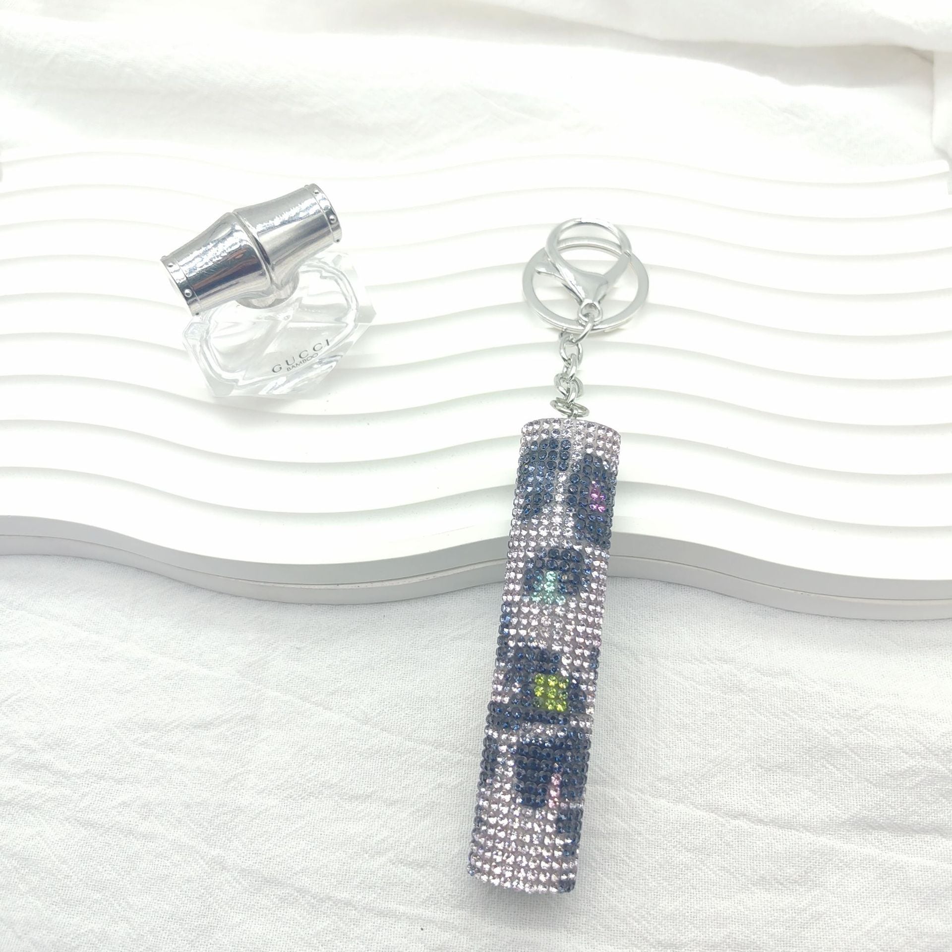 Wholesale  Full Diamond Creative Mini 10ml Perfume Bottling Keychain